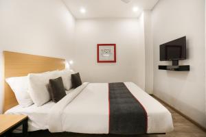 Super Townhouse Dilshad Garden Near Dilshad Garden Metro Station