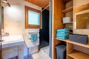 Chalets Le Grenier de Fernand - vue montagne : photos des chambres