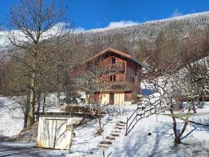 Chalets Le Grenier de Fernand - vue montagne : photos des chambres