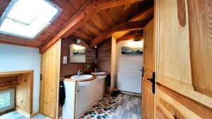 Maisons de vacances L-Echo des Songes : Maison de Vacances 4 Chambres