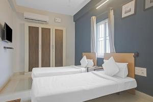 Collection O Silver Key Executive