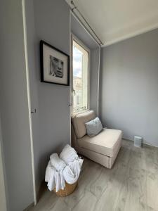 Foch 1 - Luminous apartment in city center w balcony