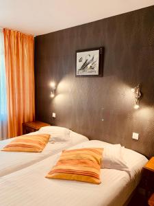 Hotels Hotel Restaurant Les Pins logis : photos des chambres