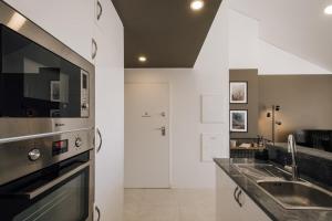 Sost - 2 bedrooms and shared rooftop in Alcântara