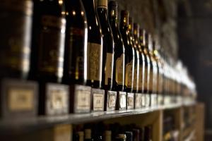 Domaine à proximité de Chinon avec piscine, billard, pétanque, jeux pour enfants