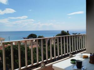 T2 face mer avec parking à deux pas de la plage et des commerces -4GAL502