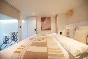 CIA - Duplex in Paris Center