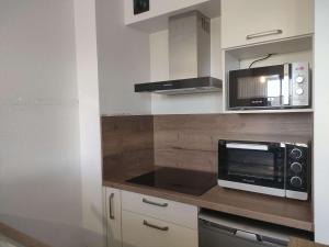 Ref 066 A louer pour les vacances T3 pour 4 personnes avec piscine