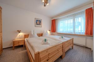 Rehwiesa A11 by Arosa Vacations, Direkt vor der Skipiste & mit Pool