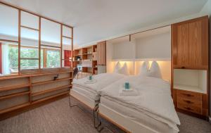 Rehwiesa A11 by Arosa Vacations, Direkt vor der Skipiste & mit Pool