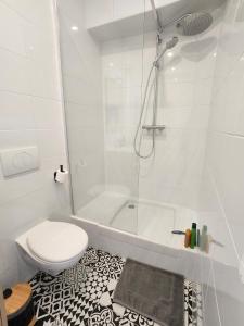 Appartements Forest Studio Ground Floor Hyper Centre Train station 5 minutes away : photos des chambres