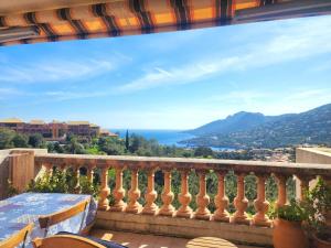 Appartements Magnifique 2p vue mer et piscine : photos des chambres