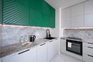 Widzewska Chic Apartment by BookingHost