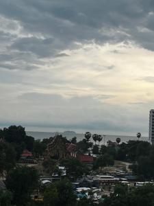 Pattaya Atlantis Resort Sea View Apartments