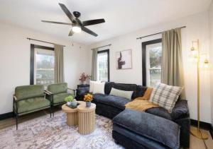 Modernized Historical Home in Downtown Medina with Hot Tub