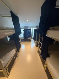 Backhome Hostel & Bar