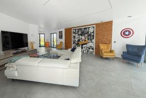 Villas Villa haut de gamme avec Piscine, Bar et Cinema : photos des chambres