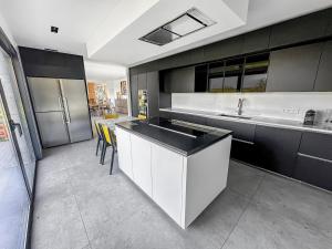 Villas Villa haut de gamme avec Piscine, Bar et Cinema : photos des chambres