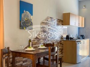 Galini Apartments Sikinos Travel