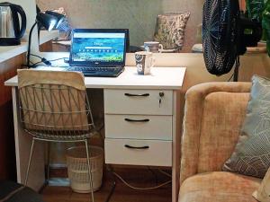 Charming cosy one bed condo with heated pool