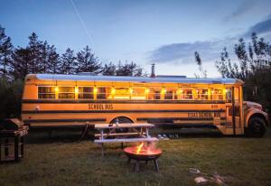 American School Bus Glamping with Hot Tub in Woolacombe!