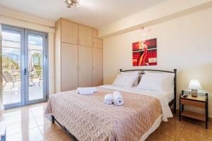 Modern Studios in the Heart of Filiatra with Private Balconies