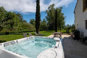 Villas Mas des Eaux Claires Arles Camargue : photos des chambres