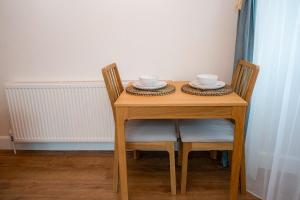 West Lodge, High Street