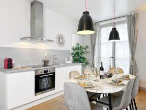 Saint Germain des Pres - Prestige apartment with lift for 6