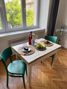 Elegant home for Short Stays