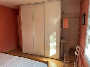 Villas Villa moderne avec piscine privee a Mallemort : photos des chambres
