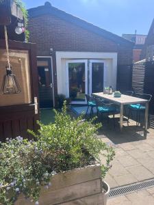 Finca Noordwijk met privé tuin, dichtbij strand