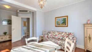 VILLA CAPPELLETTI 16&2, Emma Villas