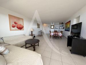 Sur les hauteurs, T4 avec clim, wifi, parking et piescine