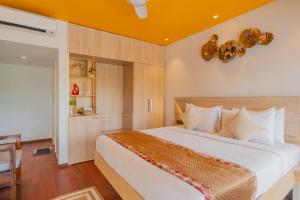 Alaya Stays Gracias Retreat near Ashvem Beach 3 minutes Walk From The Beach