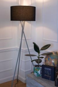 City Centre House - 5 bedrooms - sleeps 9 - parking