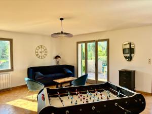 Appartements La Dolce Vita Haut de villa avec jardin terrasse barbecue babyfoot parking entre Aix et Marseille : photos des chambres