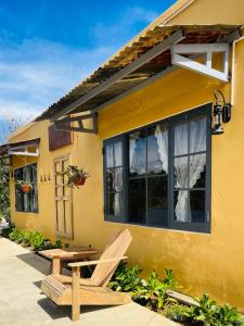 Hạ Hoàng Hôn House & Coffee