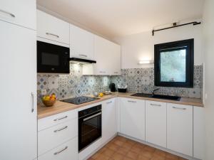 2-room holiday flat with sea view in Residence du Bailli, Rayol-Canadel-sur-Mer
