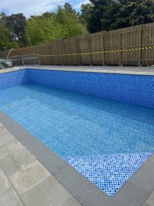 Nybyggd lgh 100m till stranden, 150m till golfbana ,samt gemensam pool och spa