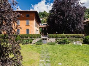 Villa Solzago - by MyHomeInComo