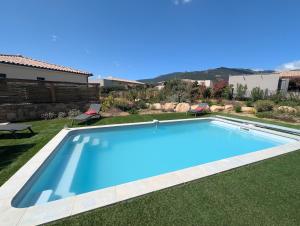 Villas House with pool : photos des chambres