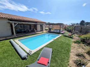 Villas House with pool : photos des chambres
