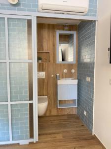 Mazuelo - Harbors Light