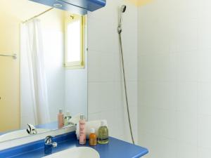 Maisons de vacances Maisonette in Gaujac near Village Center : photos des chambres