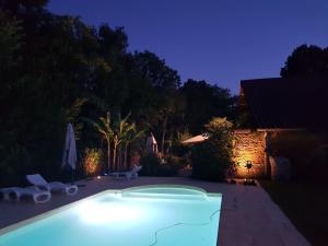 Spacious farmhouse with private heated pool in a rustic garden