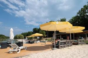 Maisons de vacances Mobilhomes Camping Lacs d-Armagnac : photos des chambres