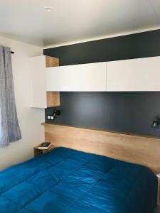 Maisons de vacances Mobilhomes Camping Lacs d-Armagnac : photos des chambres