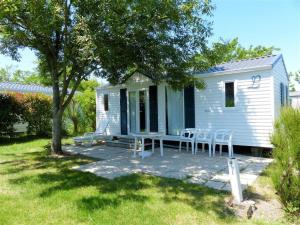 Maisons de vacances Holiday Home in Pordic near Sandy Beaches : photos des chambres