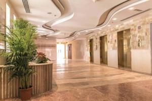 Zenith Towers 2 bedroom with portable bed Golf Course view